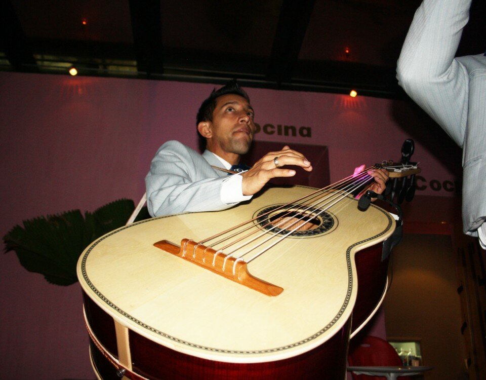 guitarron